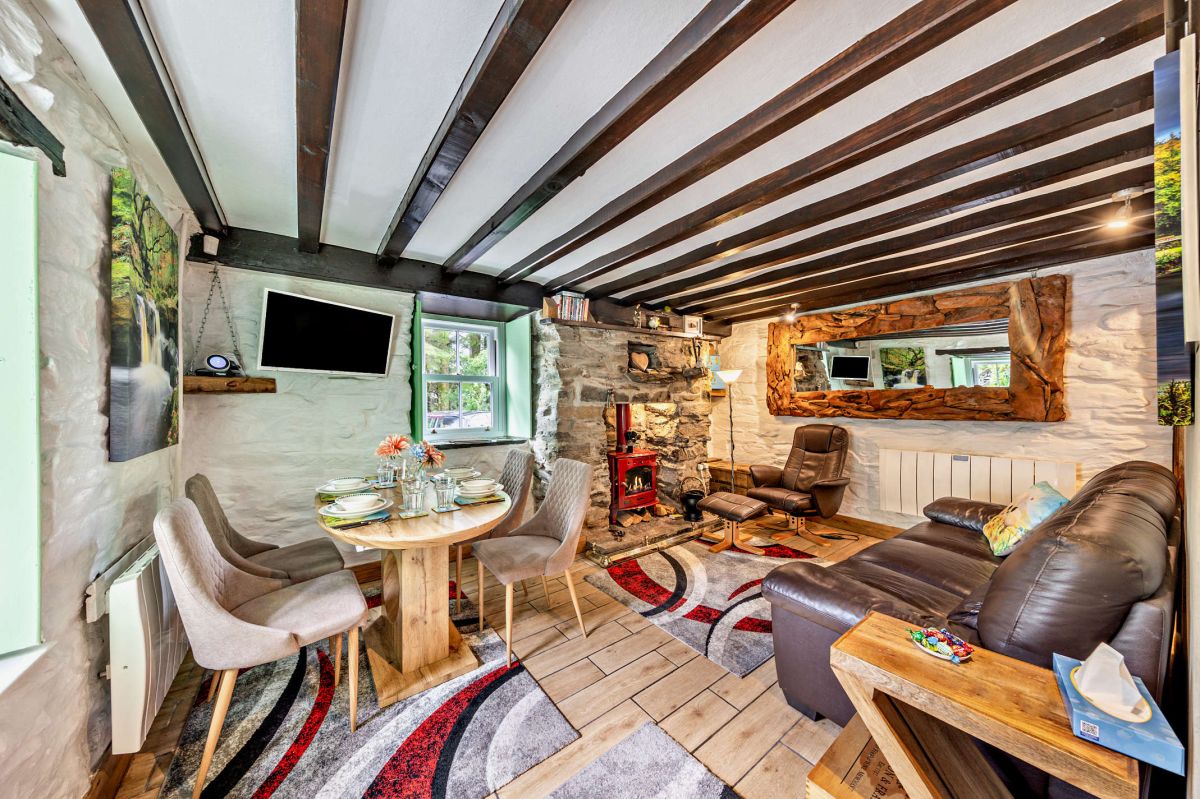 Cascades Cottage, listing photograph 6
