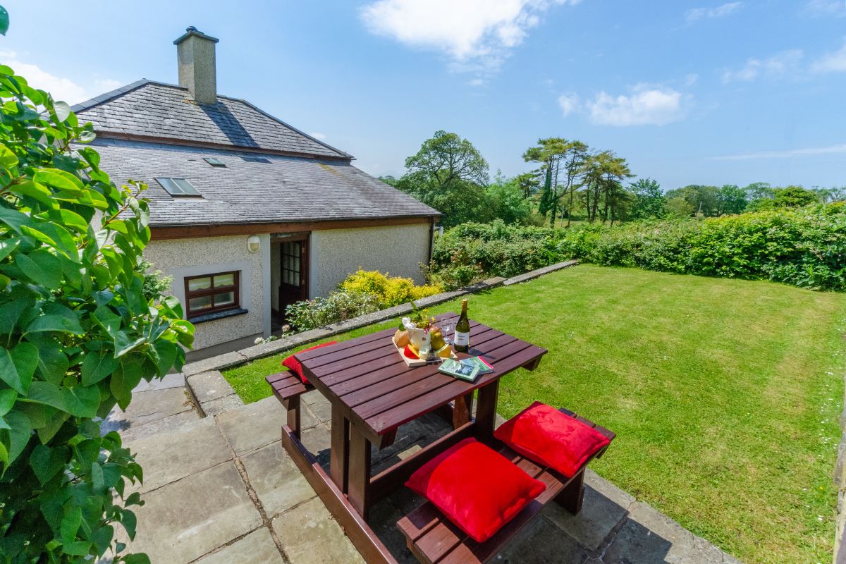 The Lodge, listing photograph 9