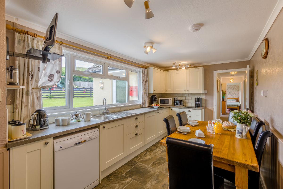 Anns Bungalow, listing photograph 6