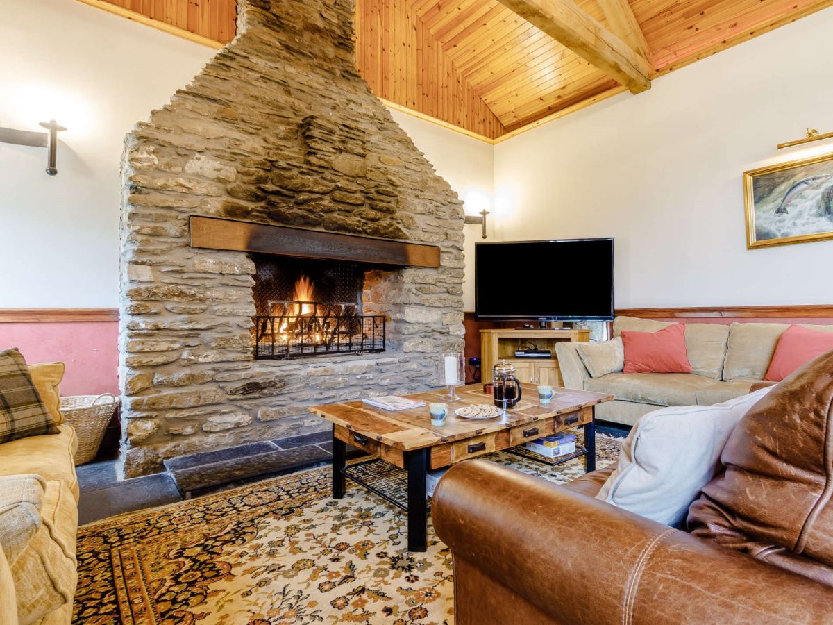 Farleyer Steading, listing photograph 6
