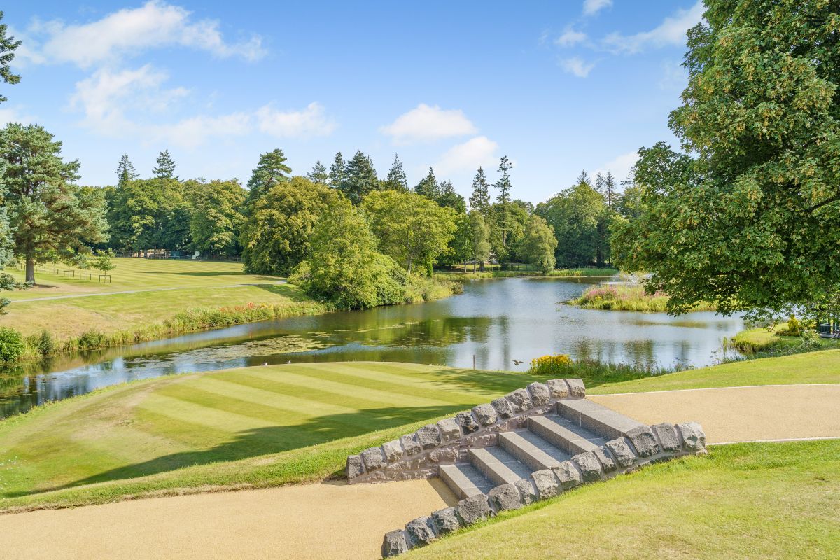 Queens Apartment, listing photograph 6