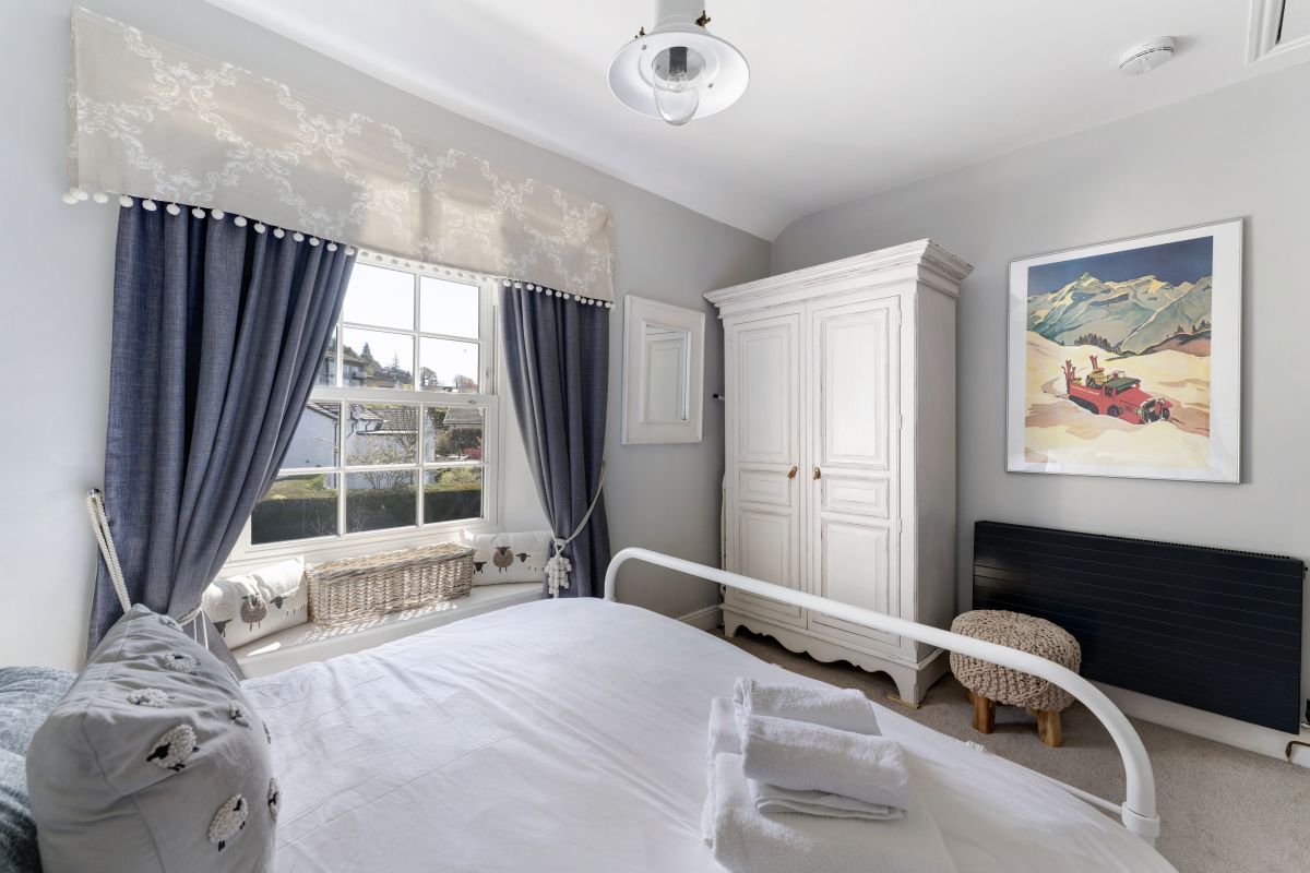 Apple Tree Cottage, listing photograph 11