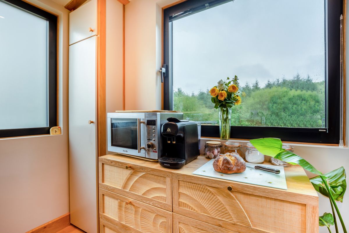Hedgehog Cabin, listing photograph 11