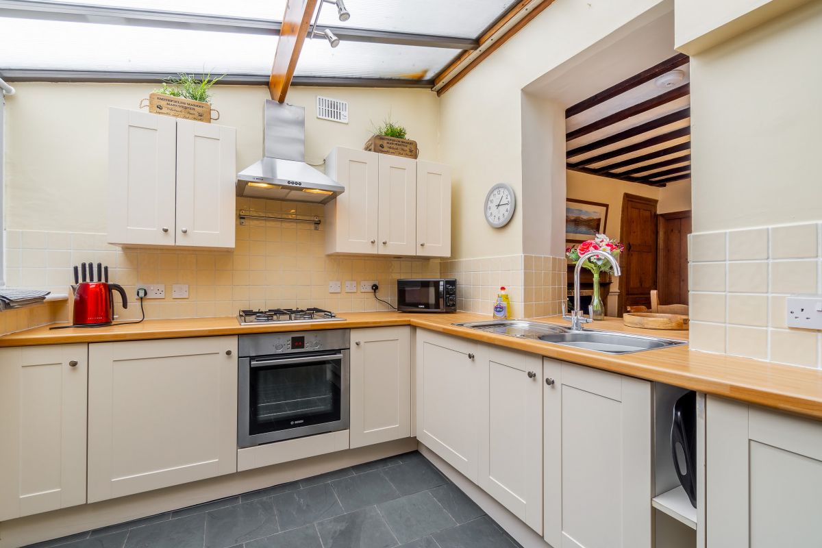 Honeycomb Cottage, listing photograph 8