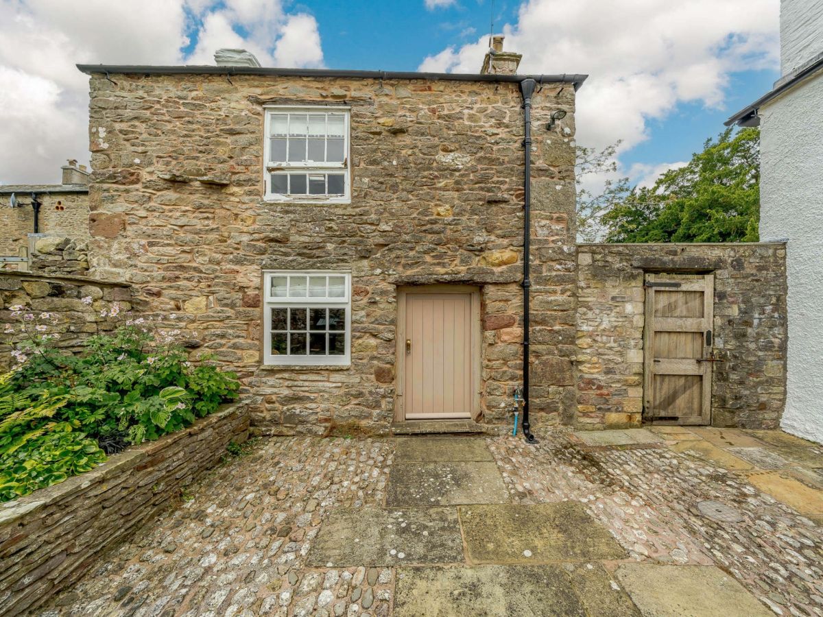 Wash House, listing photograph 7