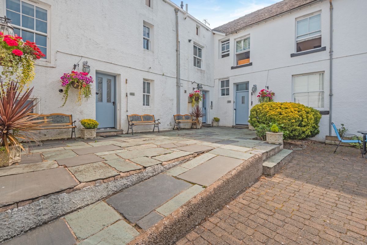 Bridge House Apartment 1, listing photograph 9