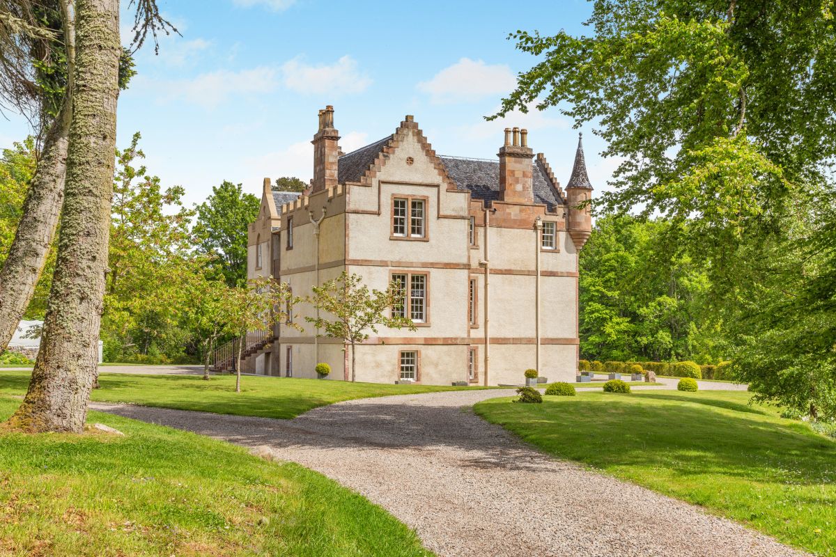 Highland Hall, listing photograph 5