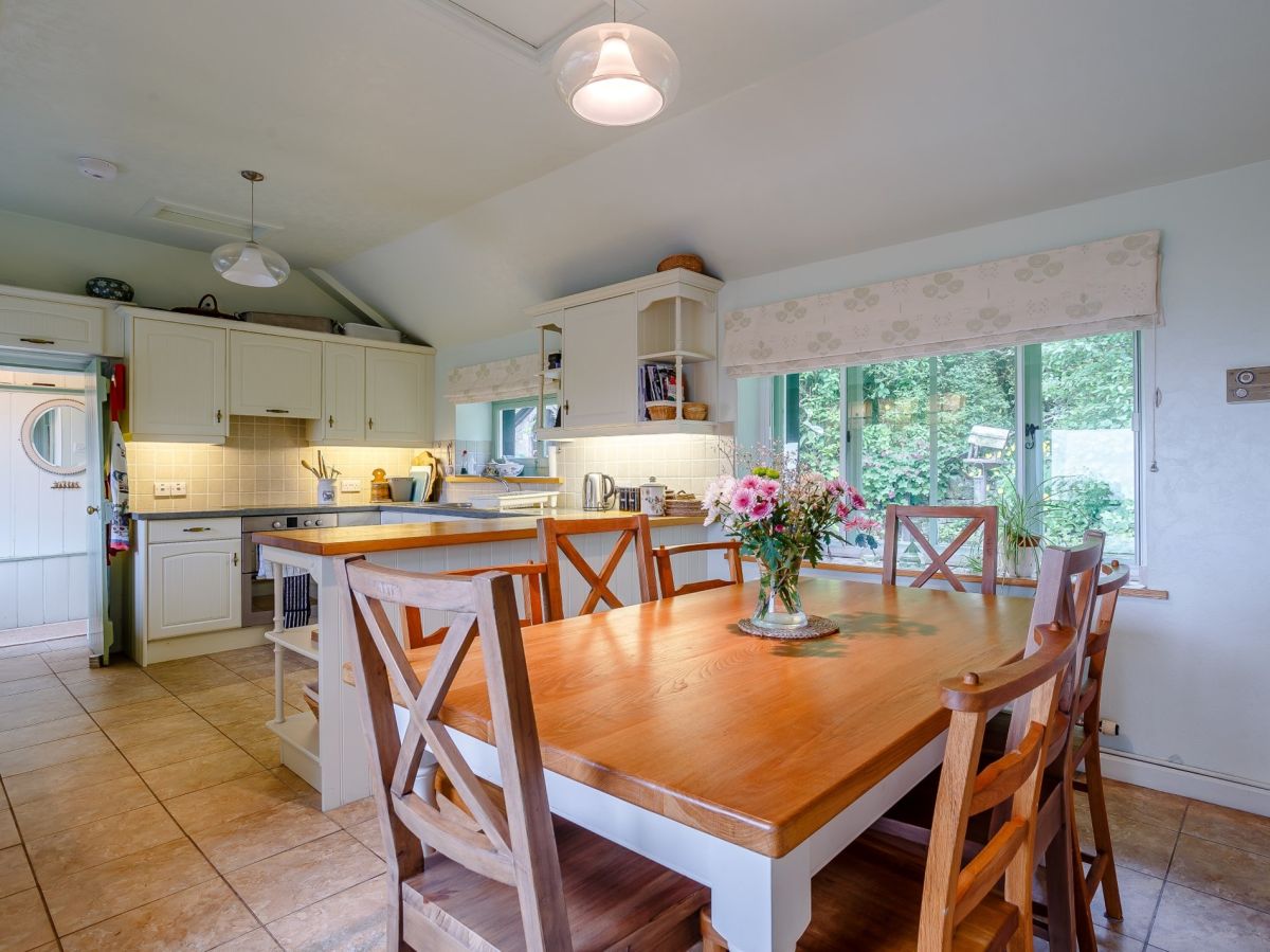 Dhivach Lodge - Drumnadrochit, listing photograph 9