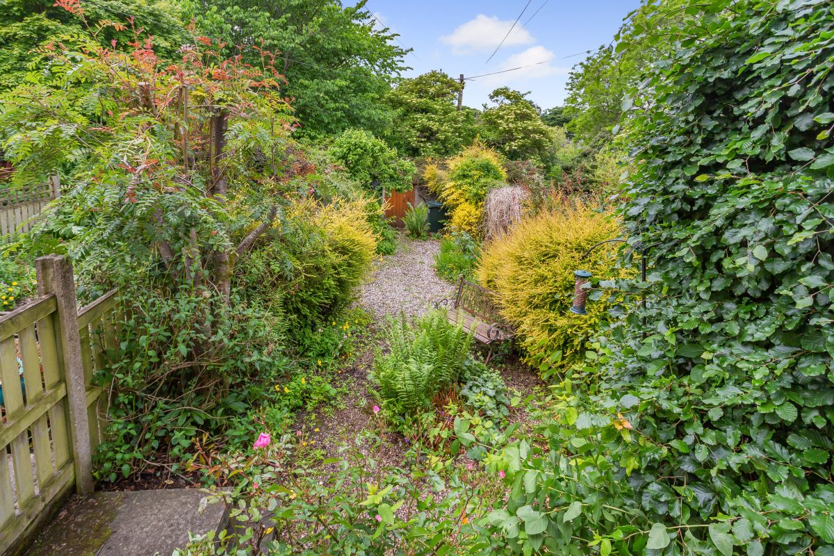 Moonstone Cottage, listing photograph 4