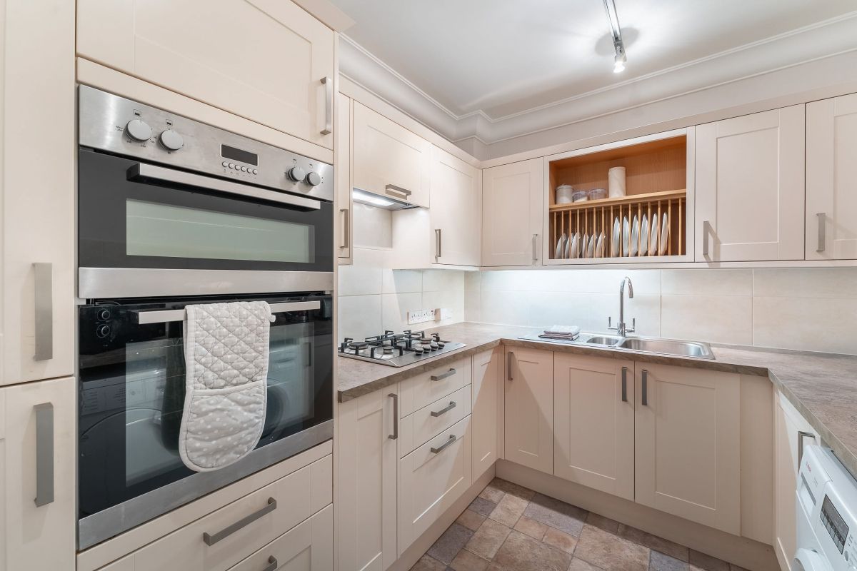 6 Meadowcroft House, listing photograph 4