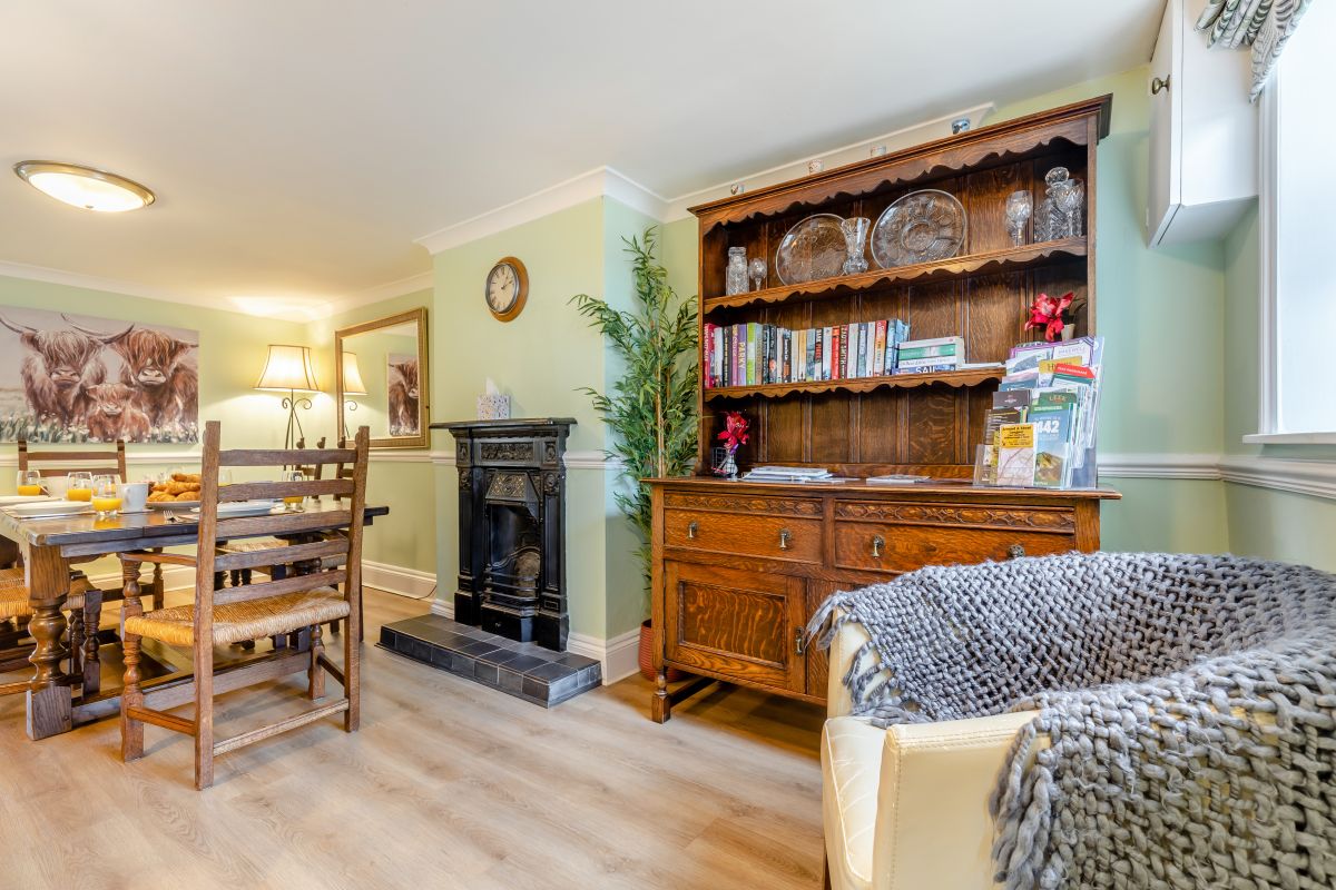 Walker's Retreat Longnor, listing photograph 3