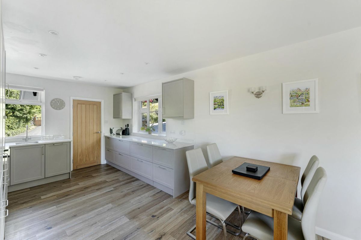Chatsworth, listing photograph 12