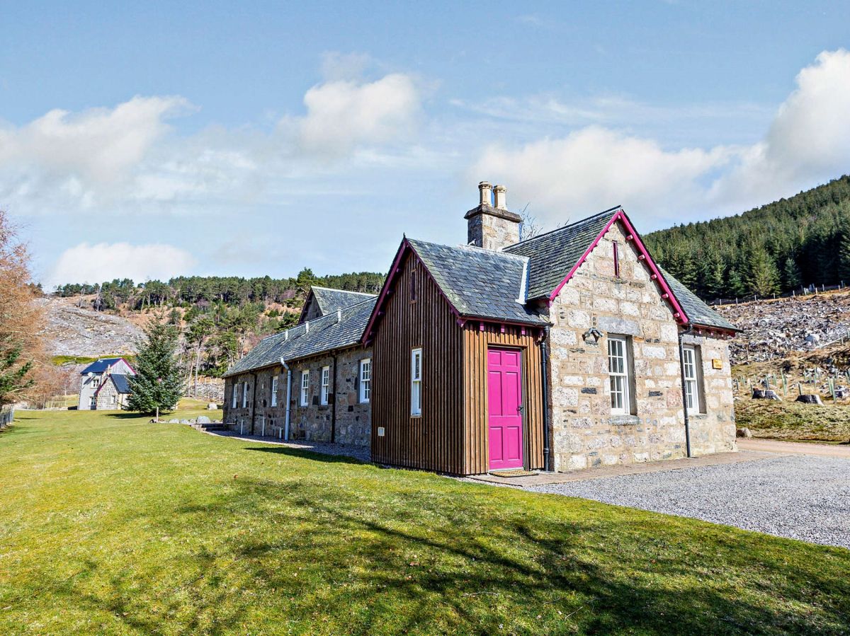 May Cottage - Alness
