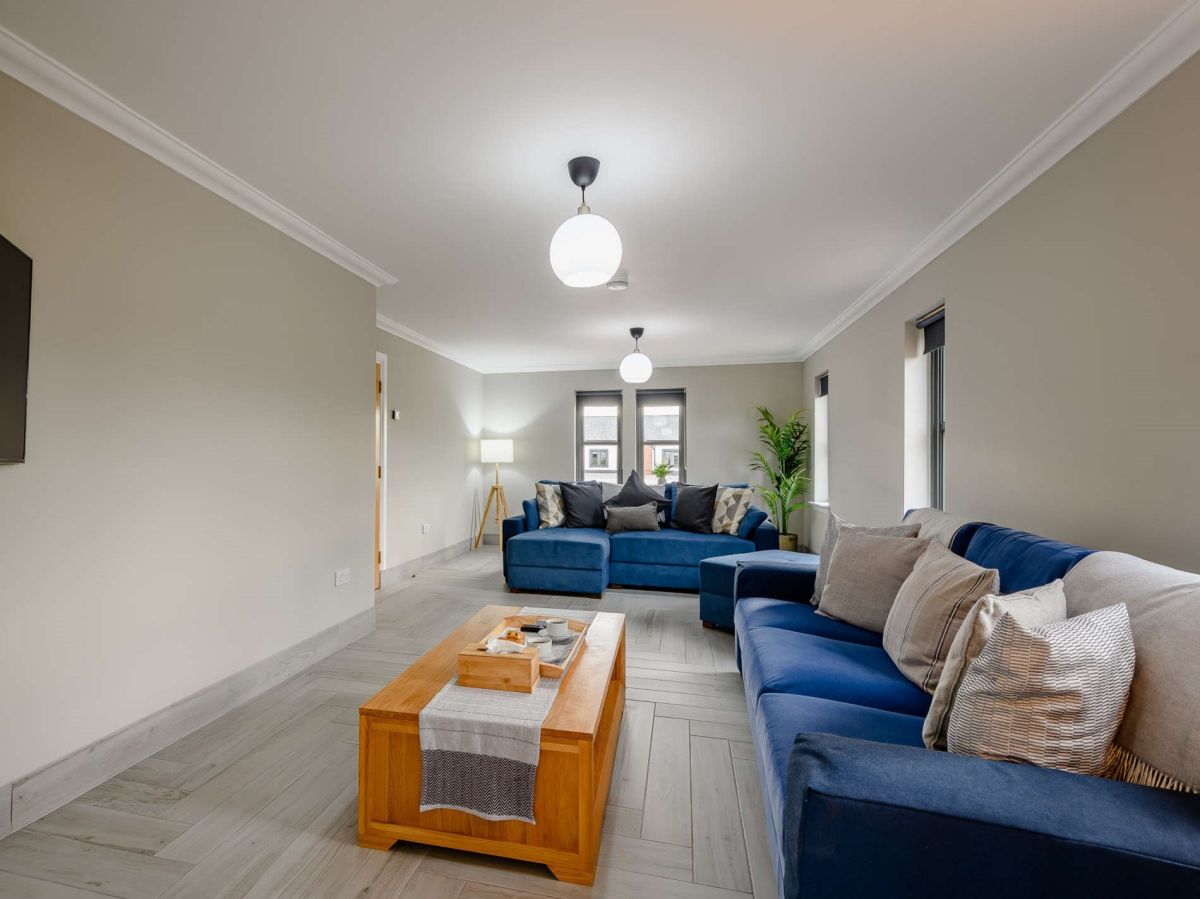 1 Lomond Courtyard, listing photograph 5