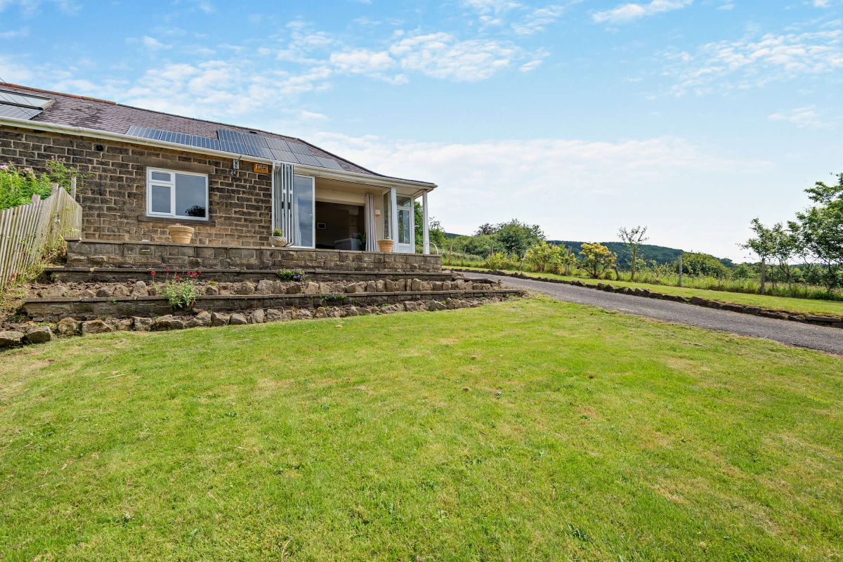 The Ridge in Bamford, listing photograph 2