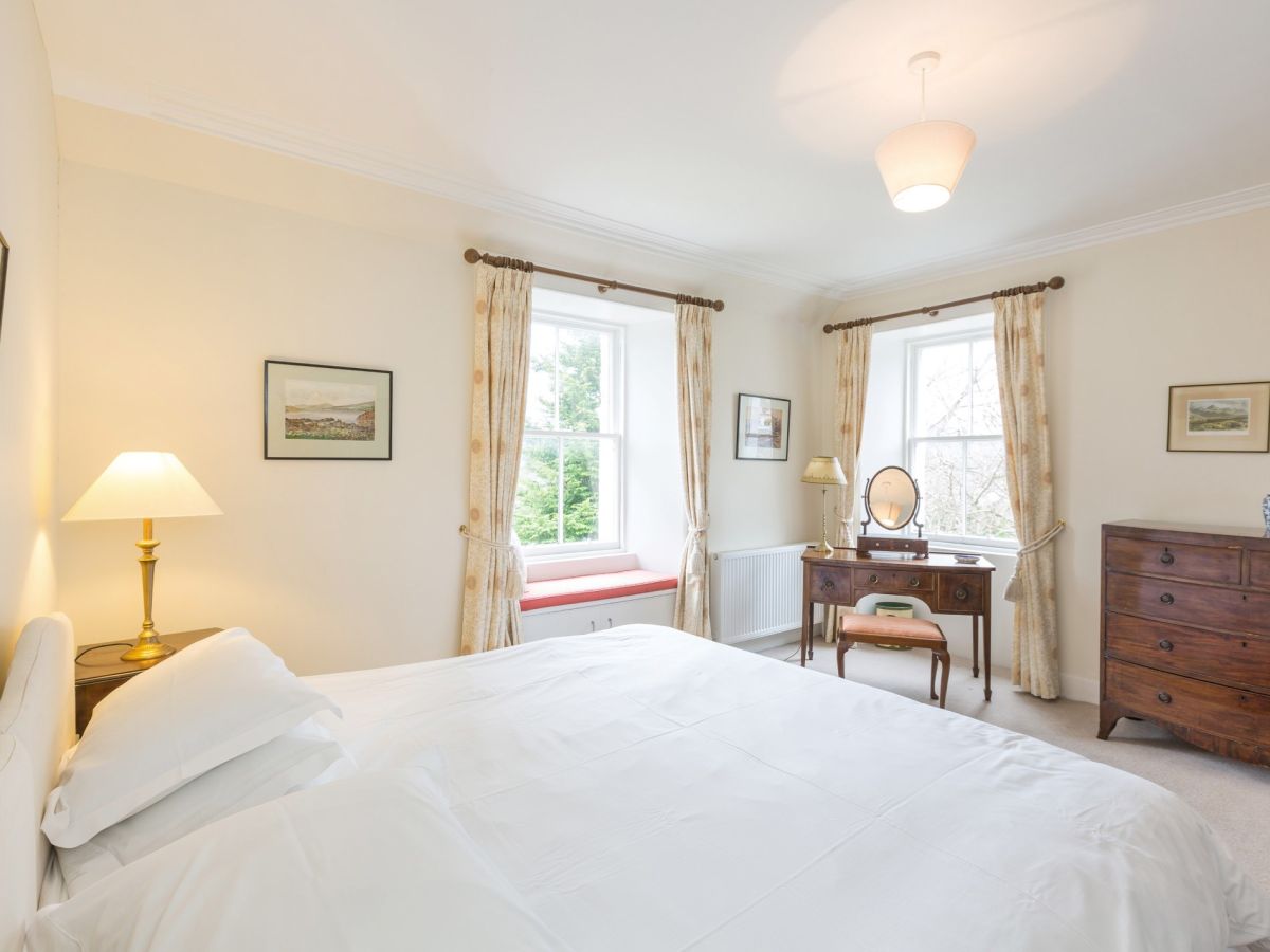 Lower Oakfield, listing photograph 10