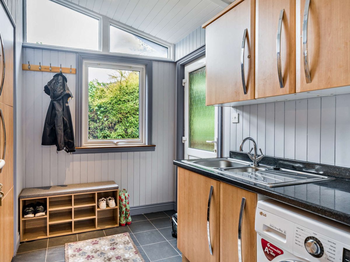 Silverwood Lodge, listing photograph 7