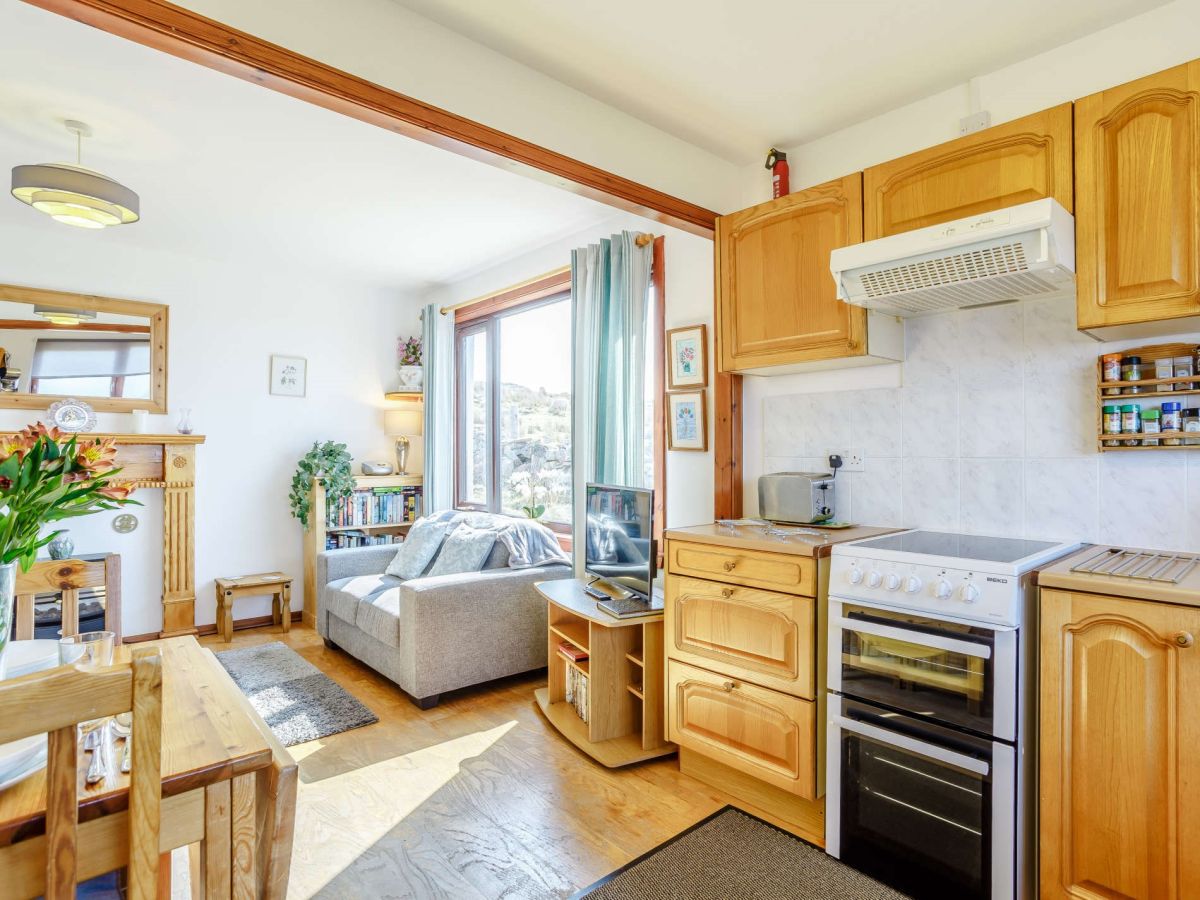 Loch View Cottage, listing photograph 4