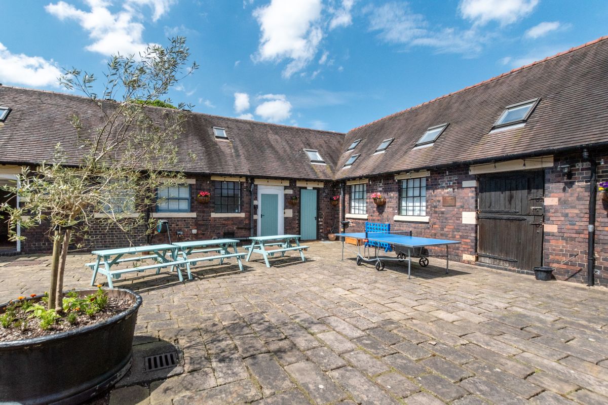 The Coach House - Lea, listing photograph 3