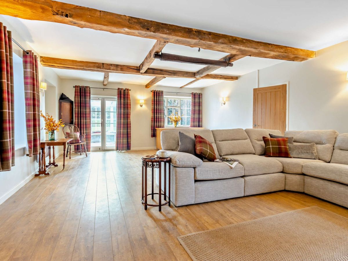 Abercamlais Estate - Dovecote Cottage, listing photograph 4