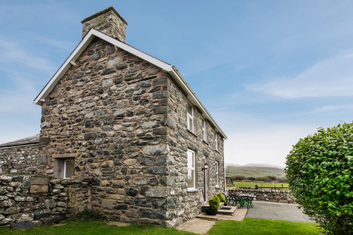 Bwthyn y Fferm - Farm Cottage