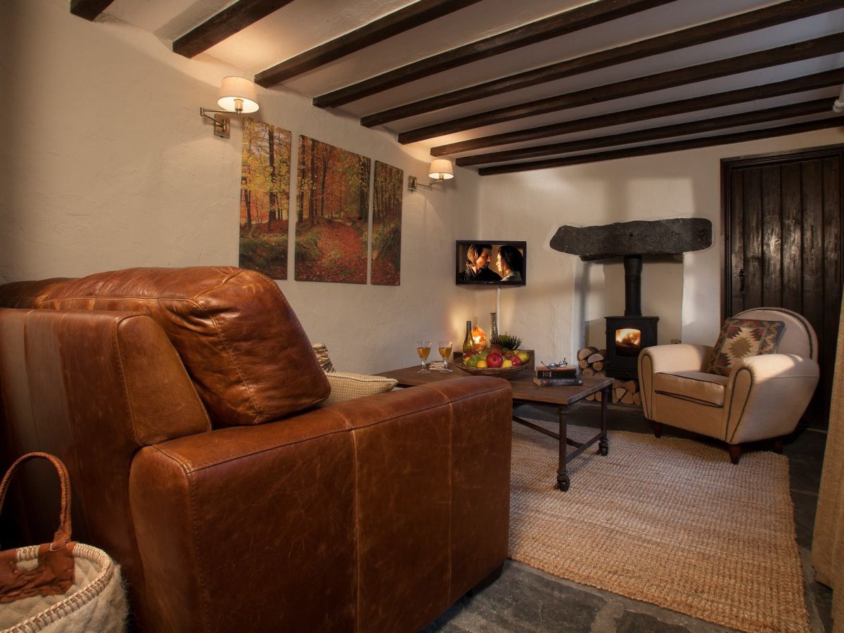 Lyme Cottage, listing photograph 2