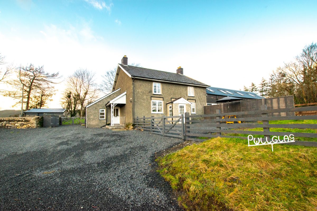Pwllglas, listing photograph 3