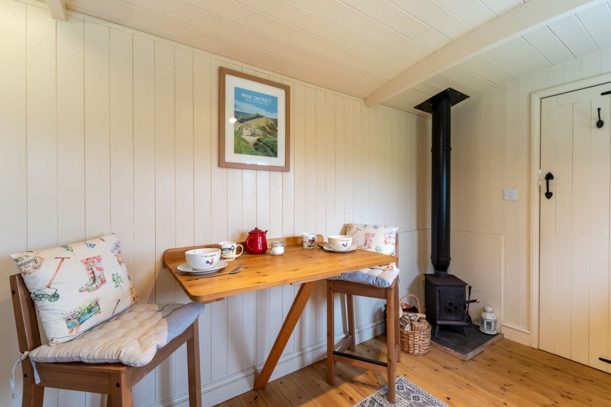 Spring House Shepherd's Hut, listing photograph 5