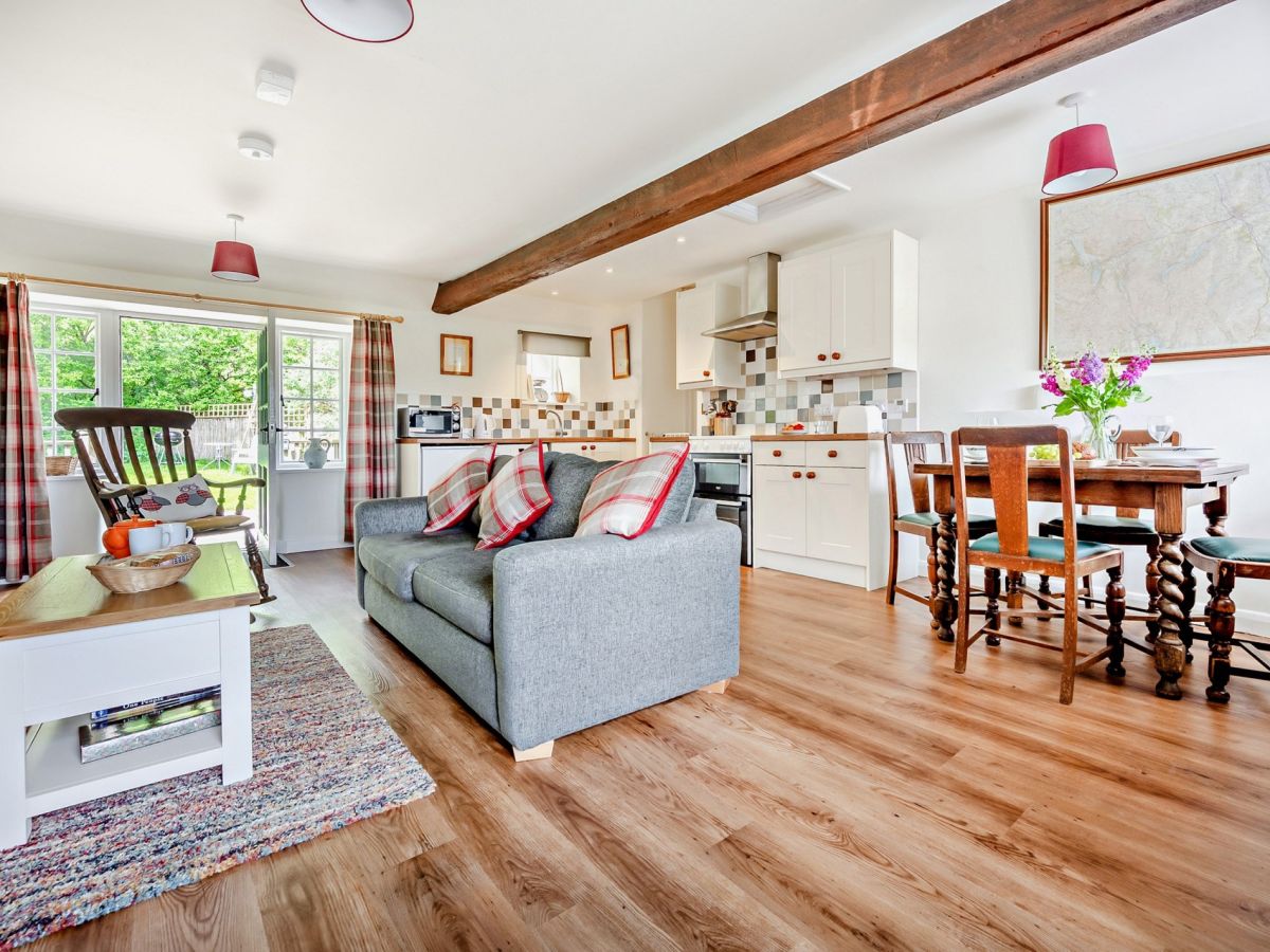 Middle Farm Cottage, listing photograph 3