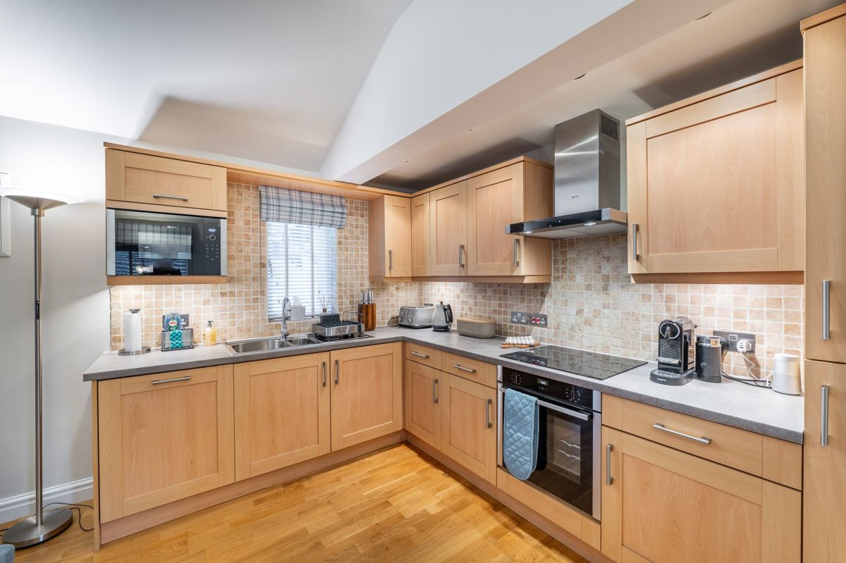 Yew Tree Cottage, listing photograph 2