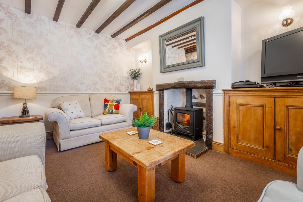 Honeycomb Cottage, listing photograph 9