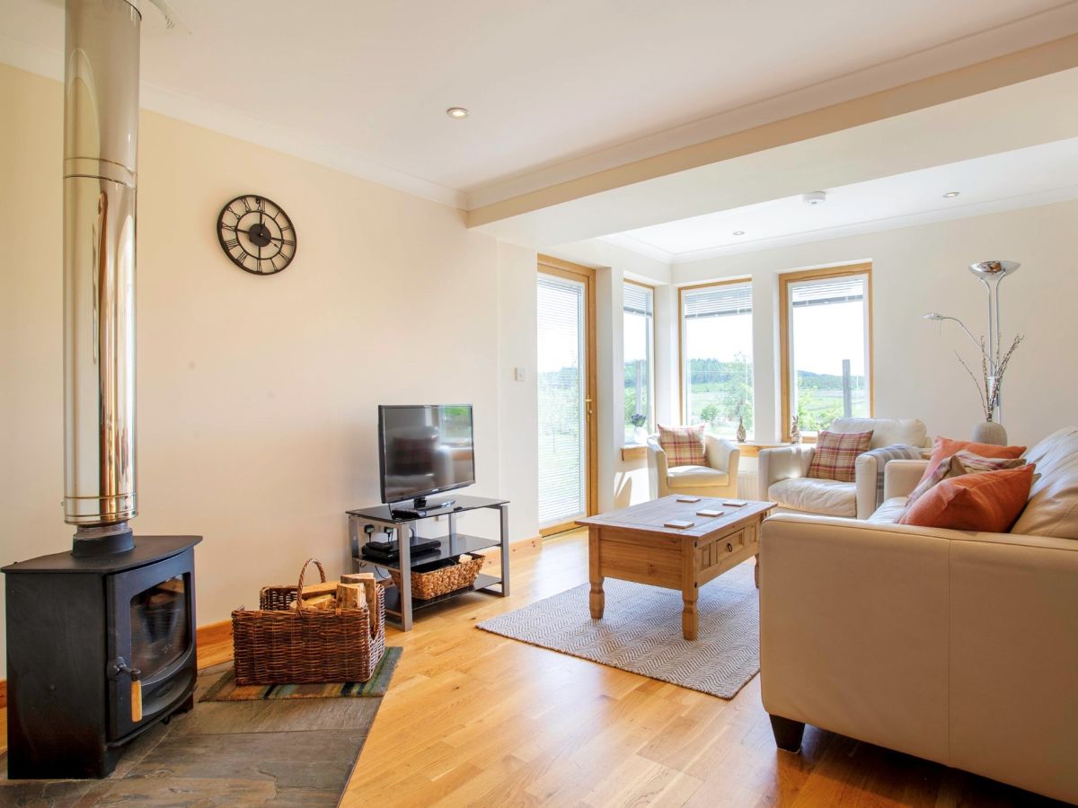Tollie Cottage, listing photograph 2