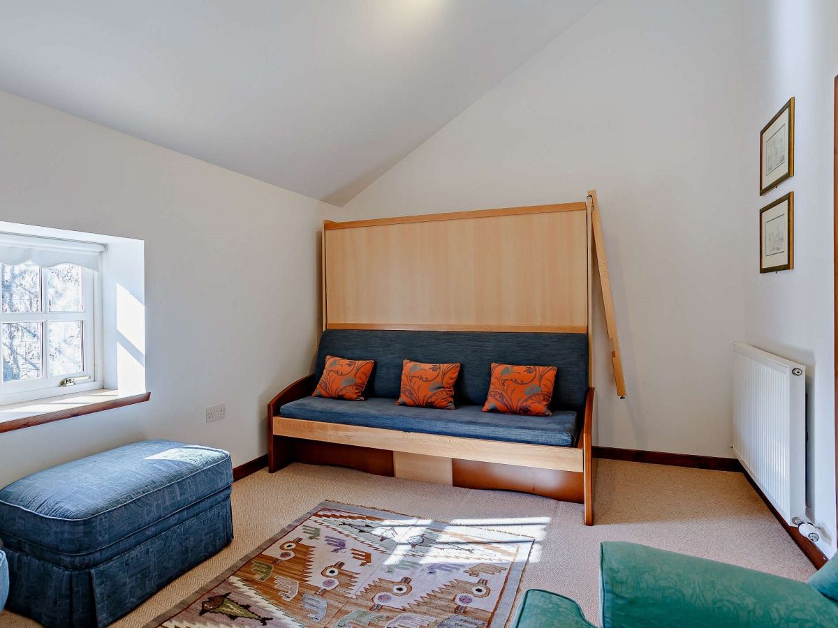 April Cottage - Alness, listing photograph 4