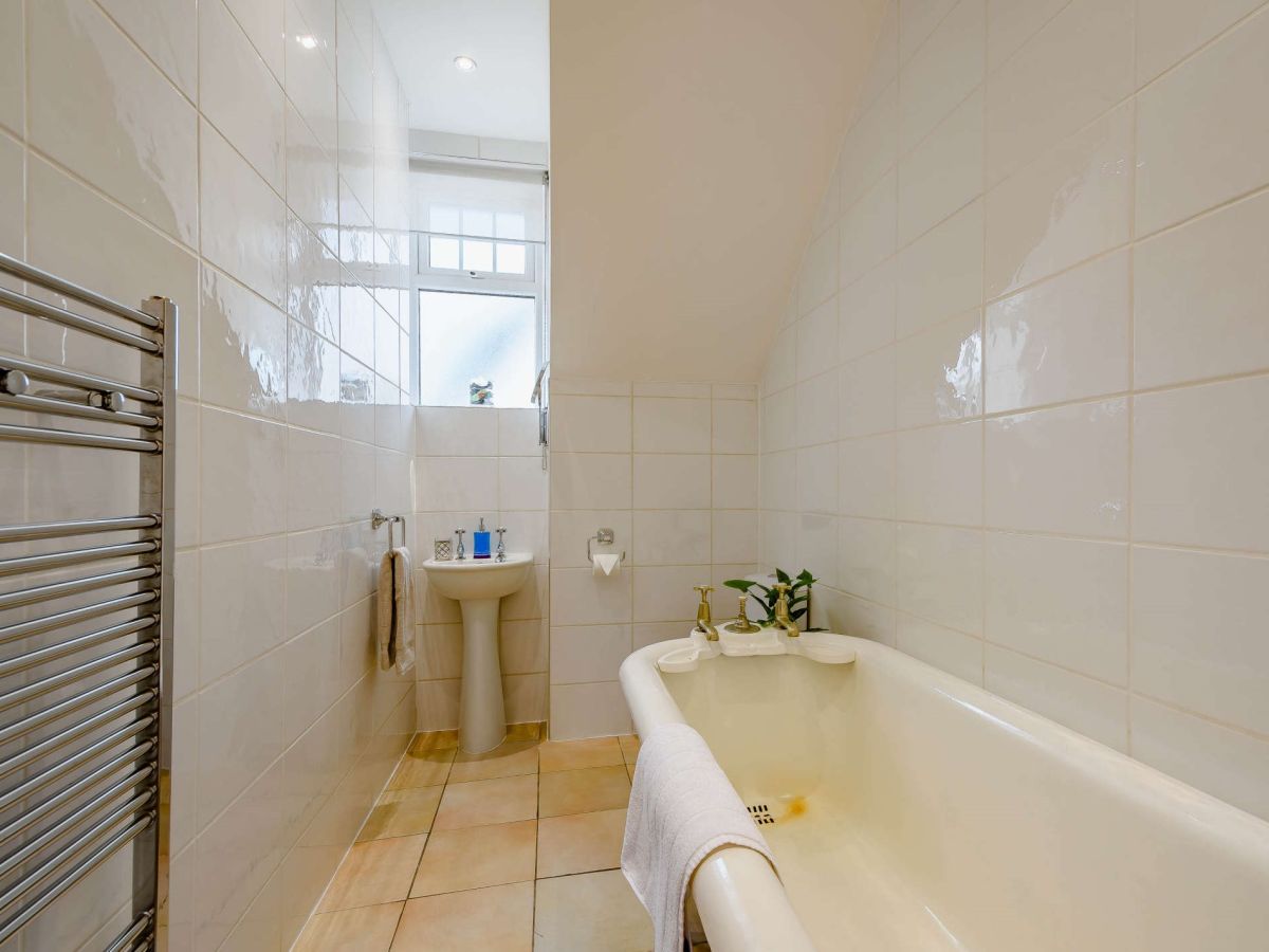 Scott Cottage - Loch Katrine, listing photograph 12