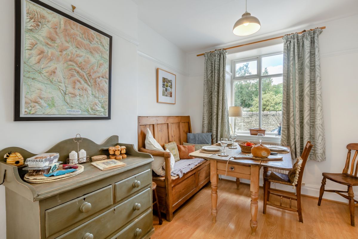 Churchgate Cottage, listing photograph 2