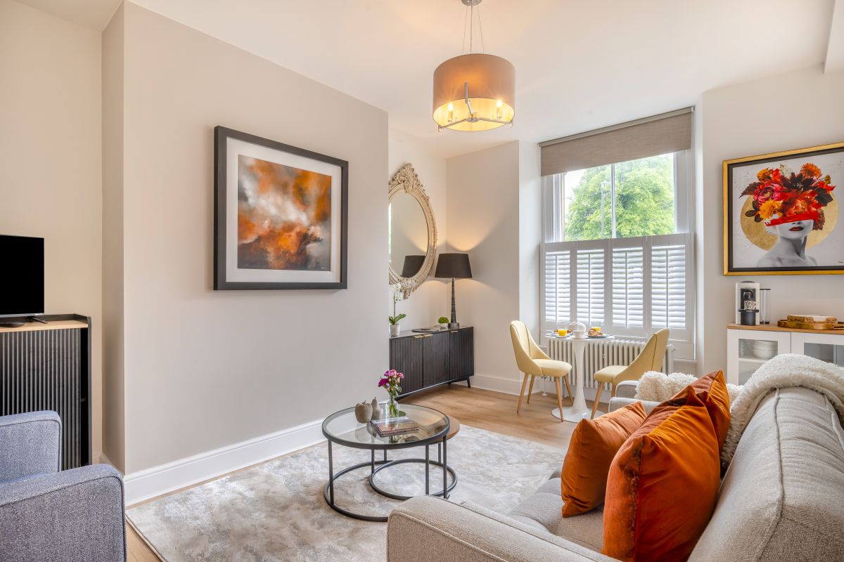 Georgian Suite - Apartment 14, listing photograph 2