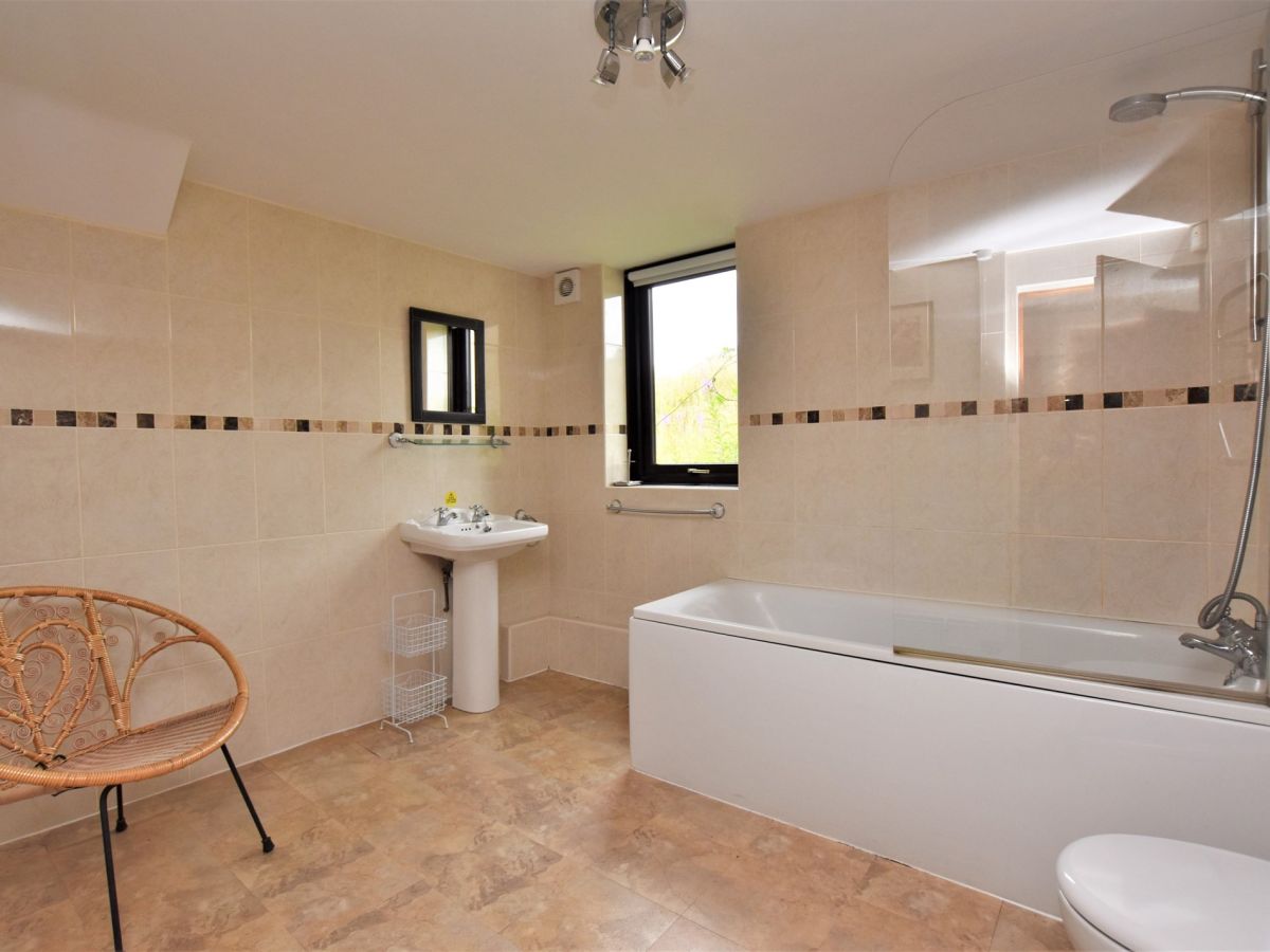 Hills Cottage, listing photograph 12