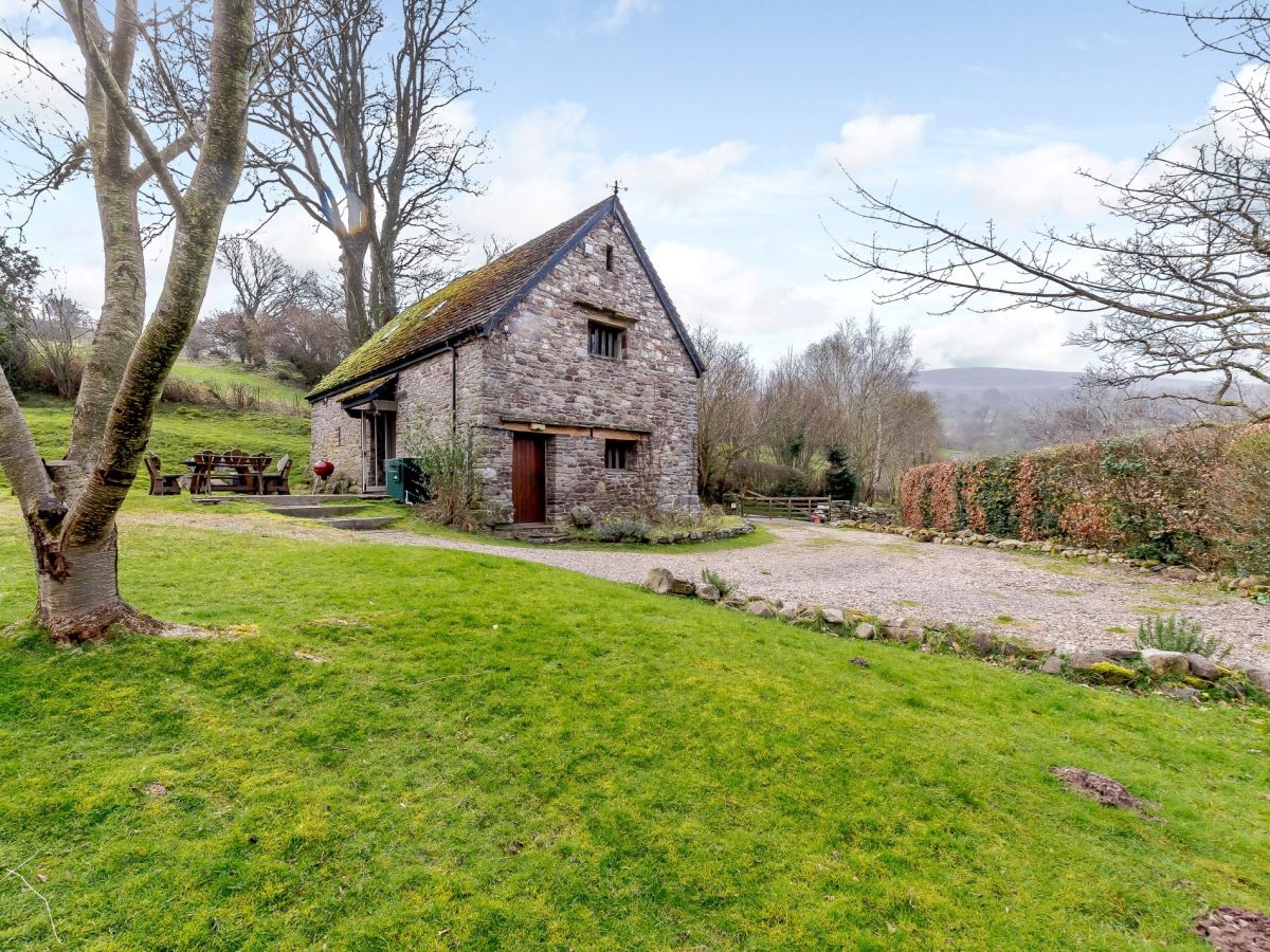 Sycamore Barn, listing photograph 4