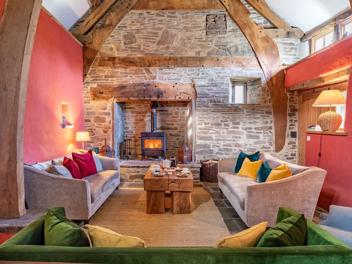 The Medieval Barn, listing photograph 10