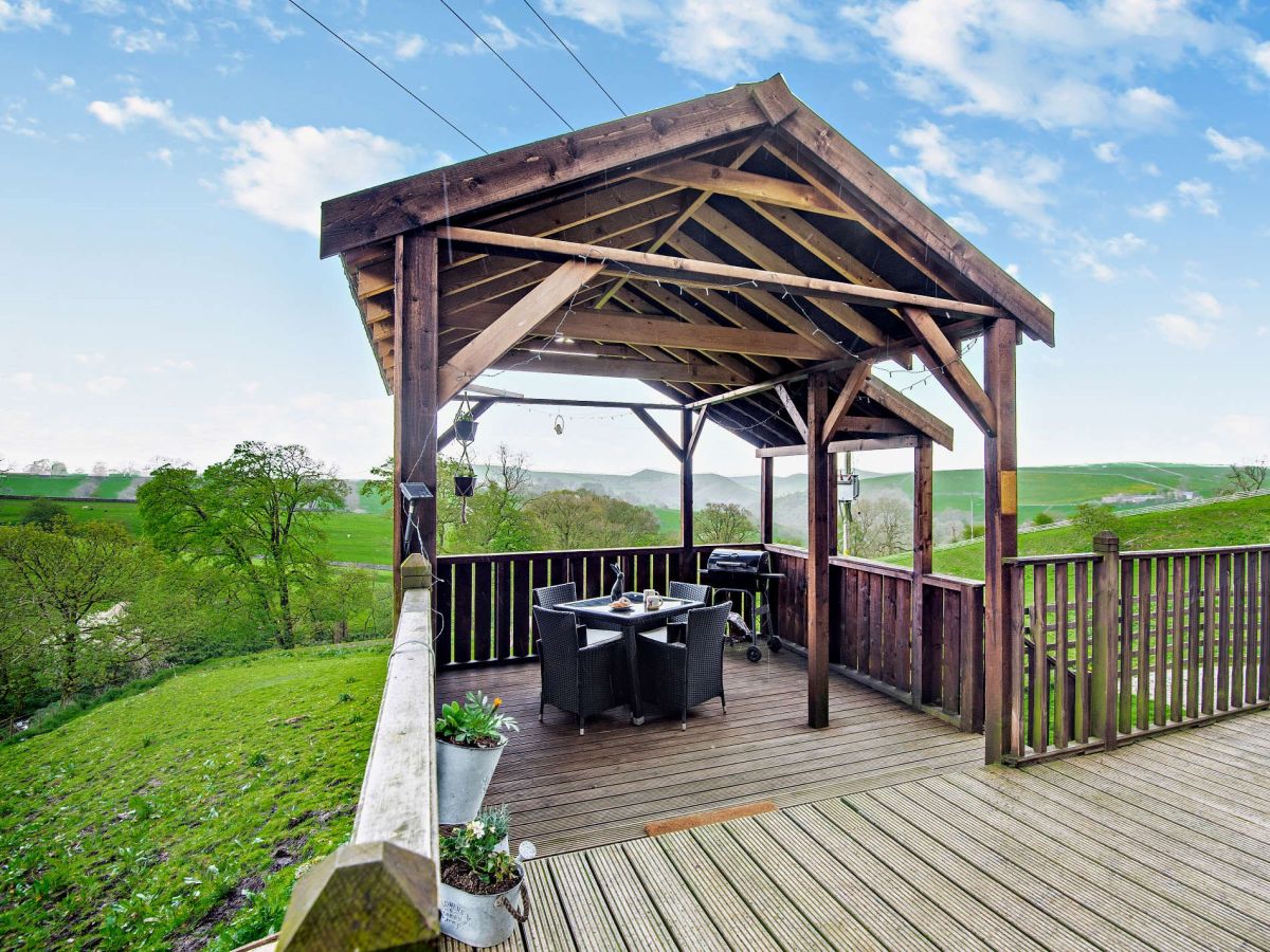 Hillsdale Lodge