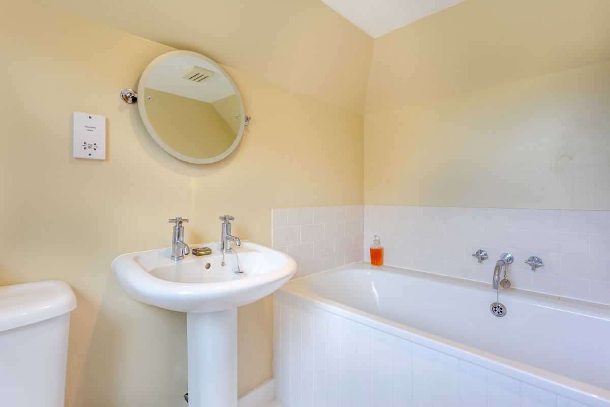 Ard Daraich Garden Cottage, listing photograph 12