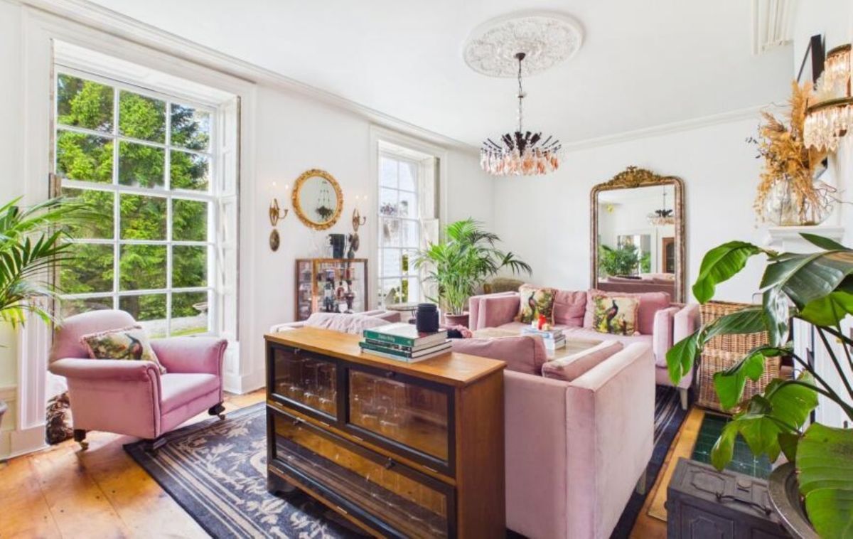 Strawberry Hill, listing photograph 6