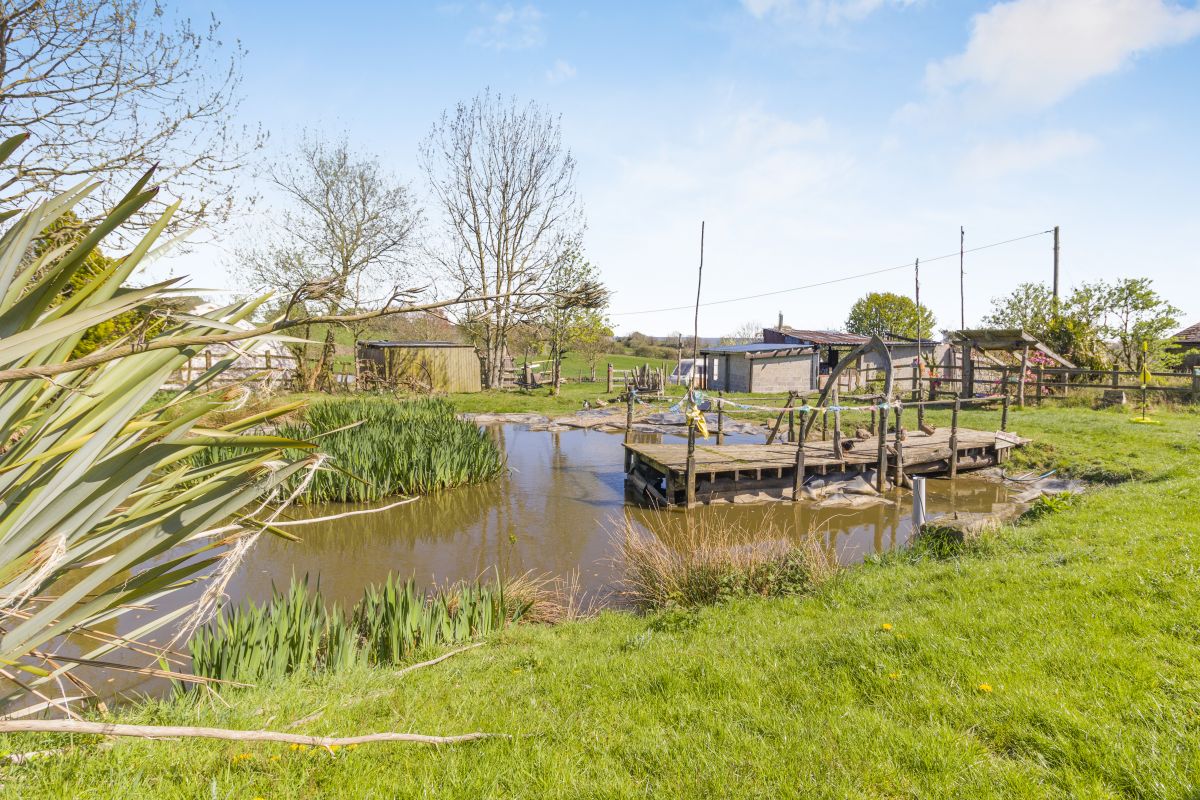 Haven Shepherds Hut, listing photograph 10