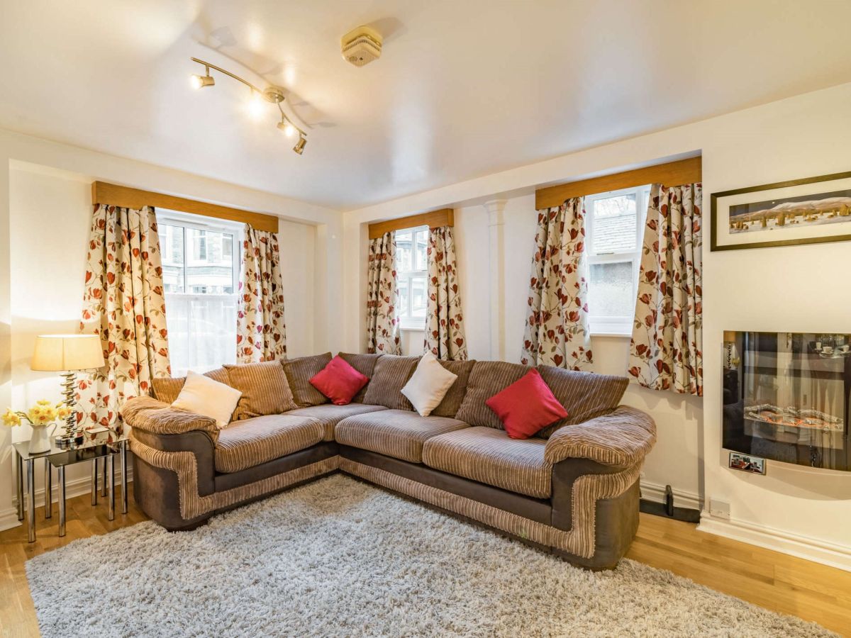 Barrowside, listing photograph 4