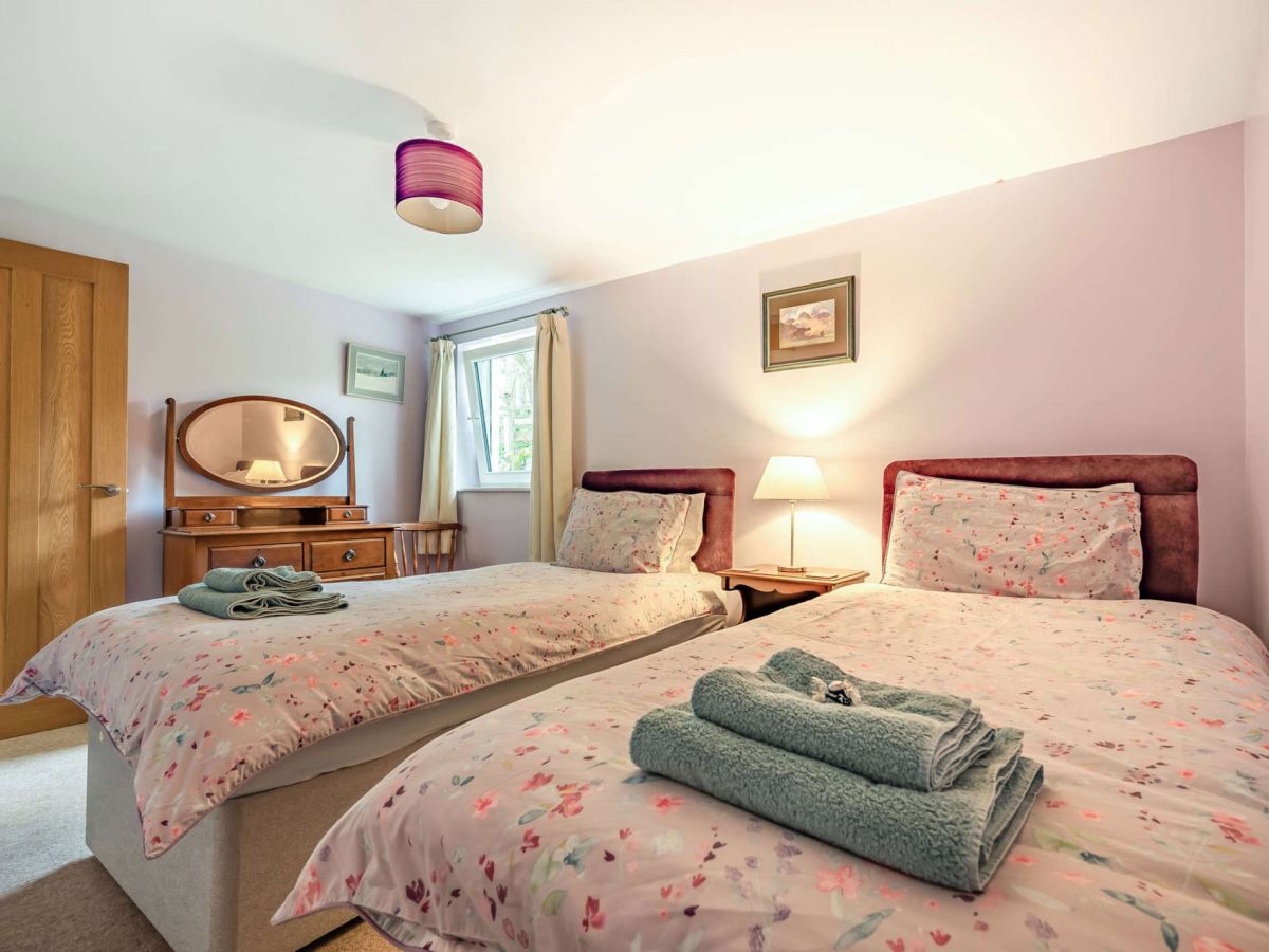Old Apple Tree Cottage, listing photograph 12