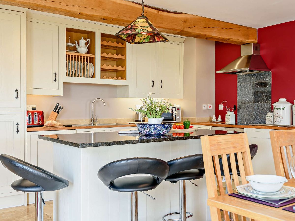Red Kites Retreat, listing photograph 4
