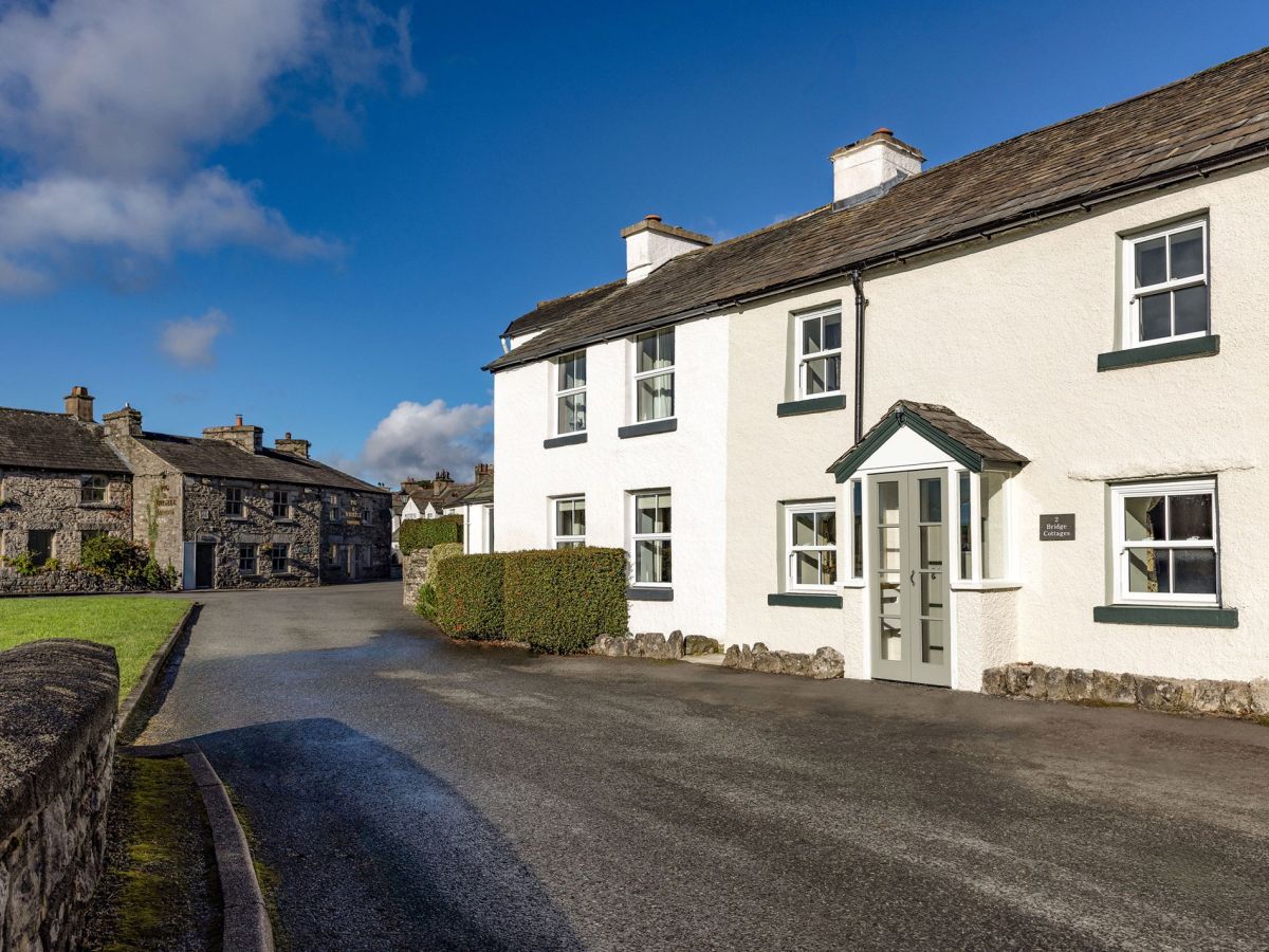 2 Bridge Cottages