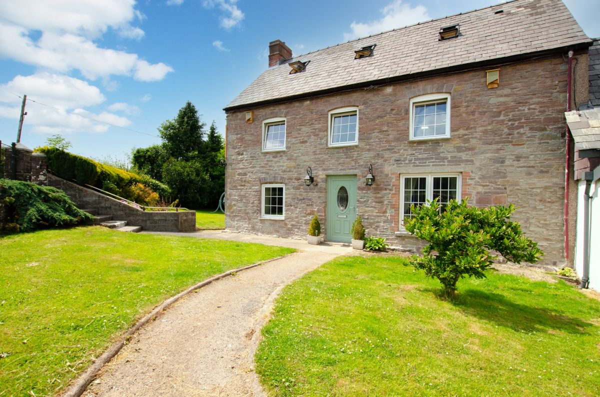 Bedlwyn Coch Farm, listing photograph 2