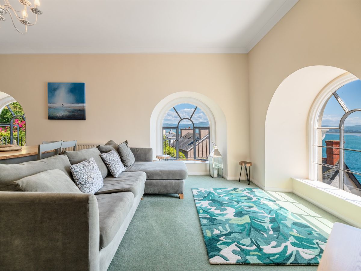 6 Tabernacl Apartment