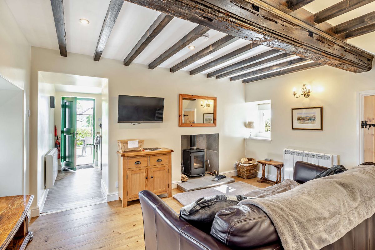 Hobcroft Cottage, listing photograph 4